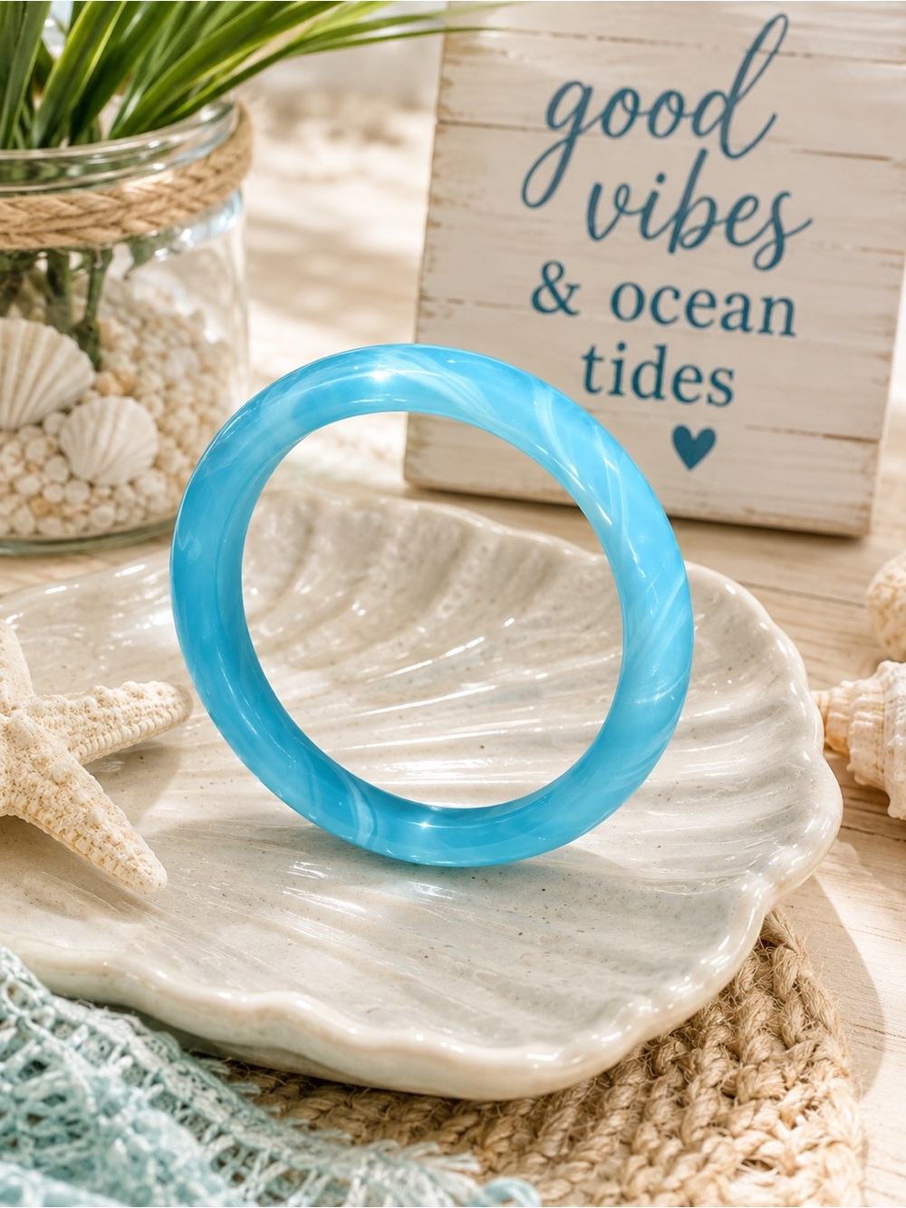 💙 Aqua Blue Resin Bangle Bracelet — NWOT
